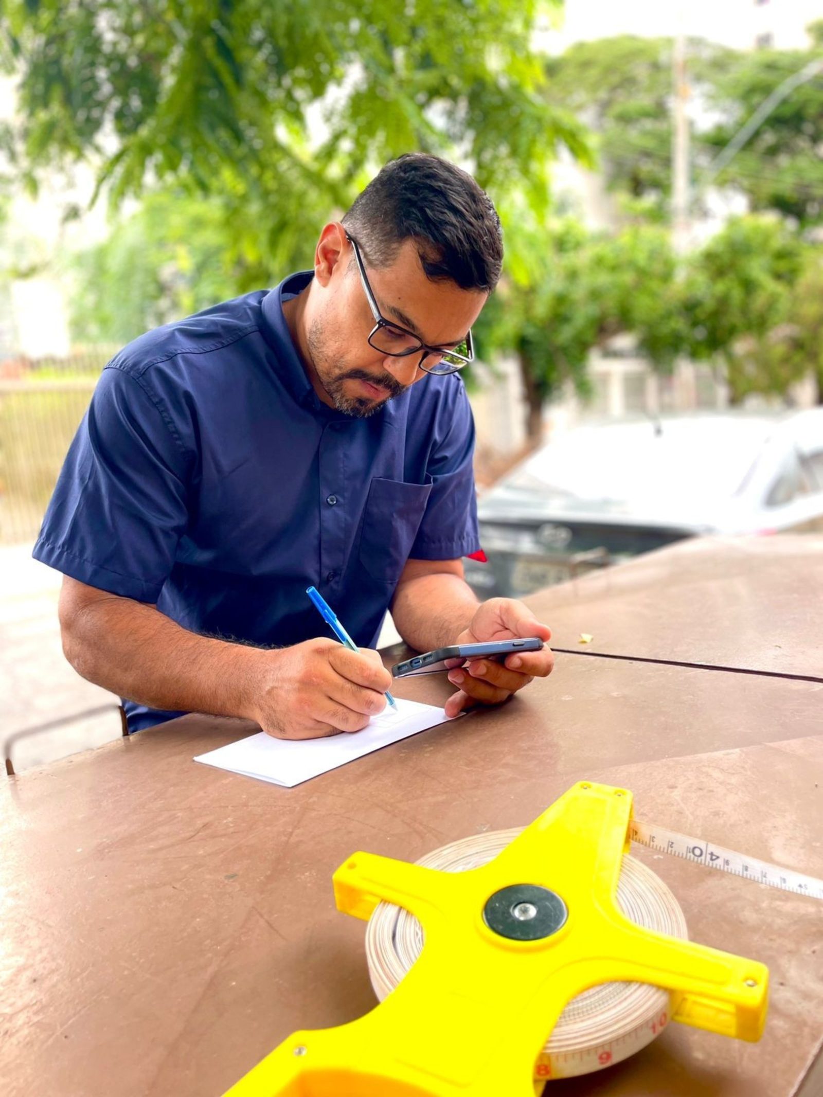 Engenheiro da Nexxus fazendo o levantamento técnico em campo